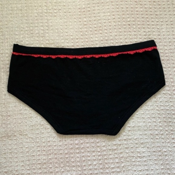 ⭐️ NWT Black Lace Trim Panties Medium - Picture 2 of 2
